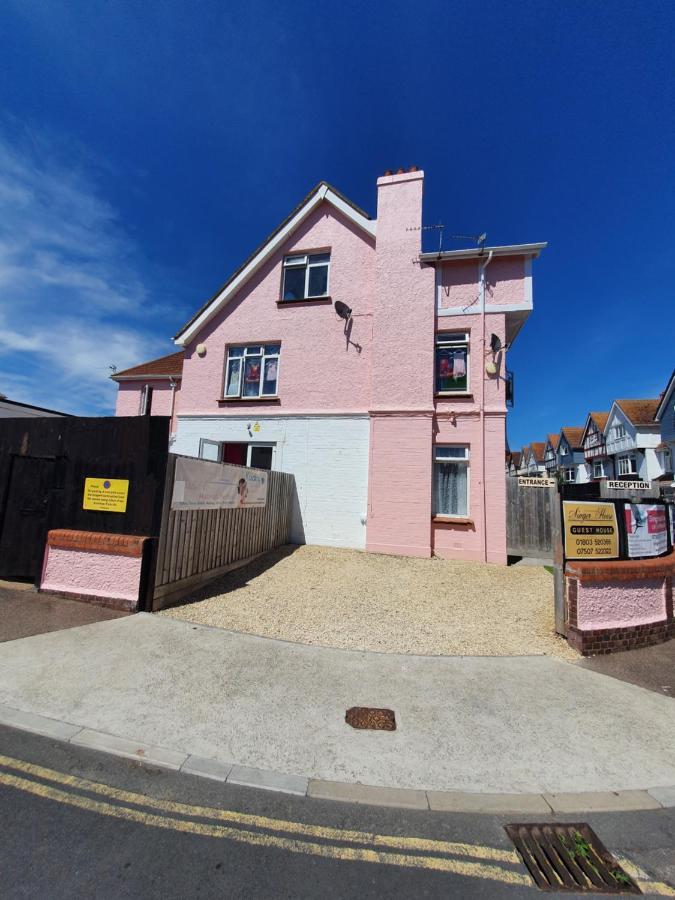 Barbie House ,Opposite The Beach & Paignton Pier , 2 Bedroom Apartment With Private Car Space & Garden , Free Access Next Door To The Stunning Ballet & Make Up School & A Beautiful Ladys Beauty Salon (Adults Only) Exterior photo