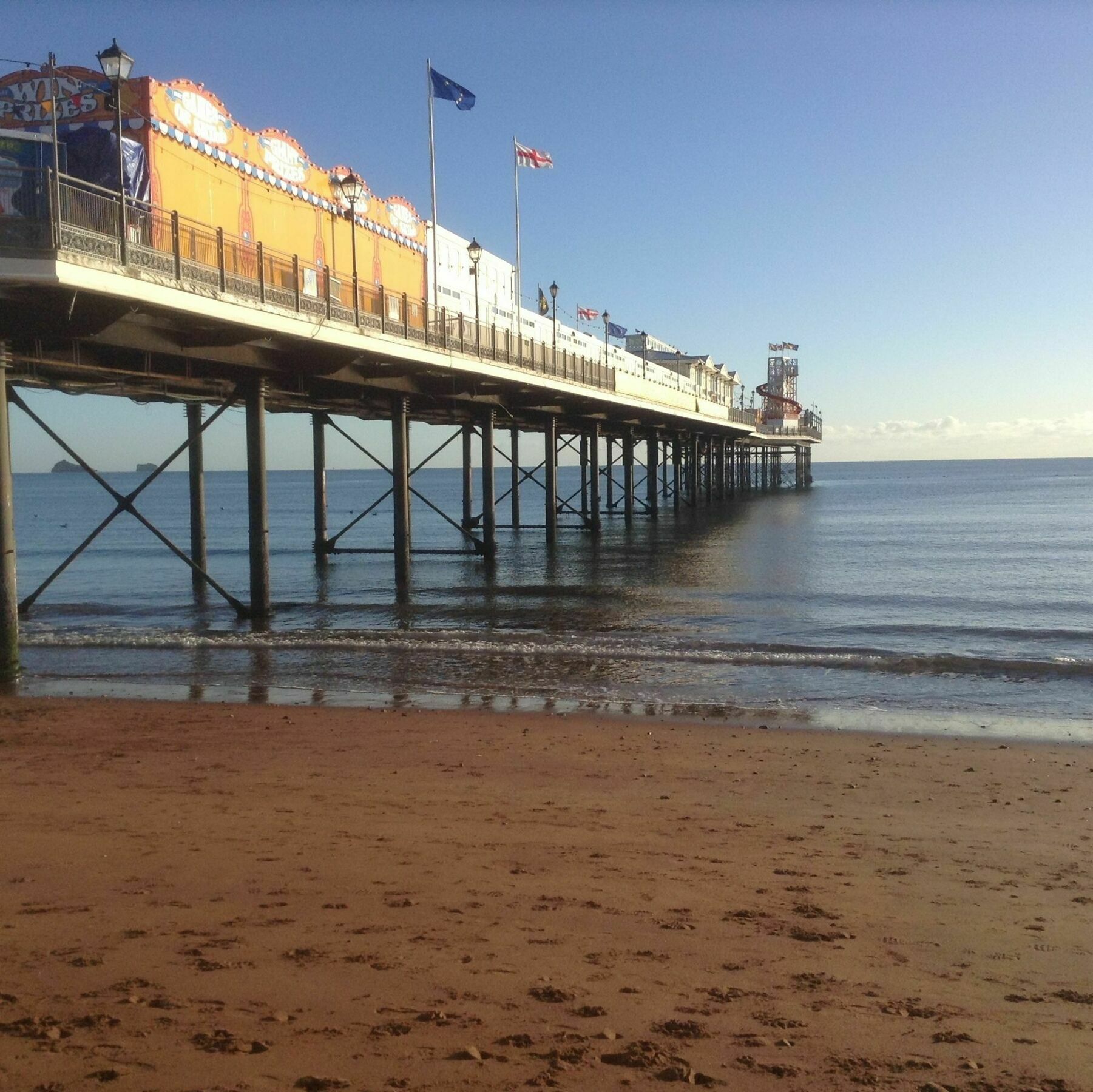 Barbie House ,Opposite The Beach & Paignton Pier , 2 Bedroom Apartment With Private Car Space & Garden , Free Access Next Door To The Stunning Ballet & Make Up School & A Beautiful Ladys Beauty Salon (Adults Only) Exterior photo