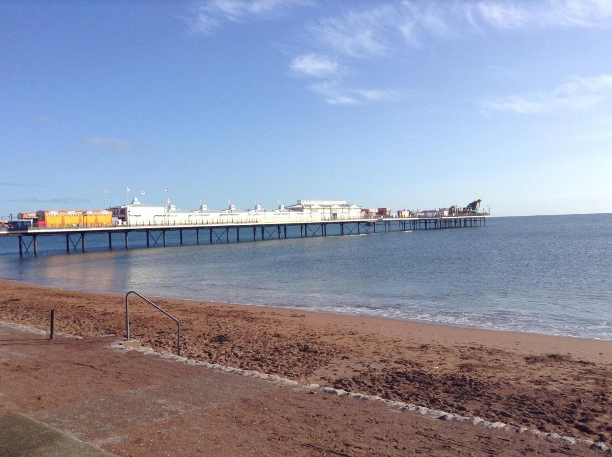 Barbie House ,Opposite The Beach & Paignton Pier , 2 Bedroom Apartment With Private Car Space & Garden , Free Access Next Door To The Stunning Ballet & Make Up School & A Beautiful Ladys Beauty Salon (Adults Only) Exterior photo